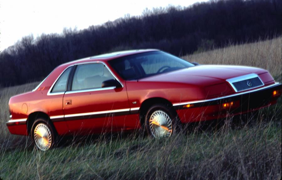  Chrysler LeBaron 1987 года  (фото 3 из 5)